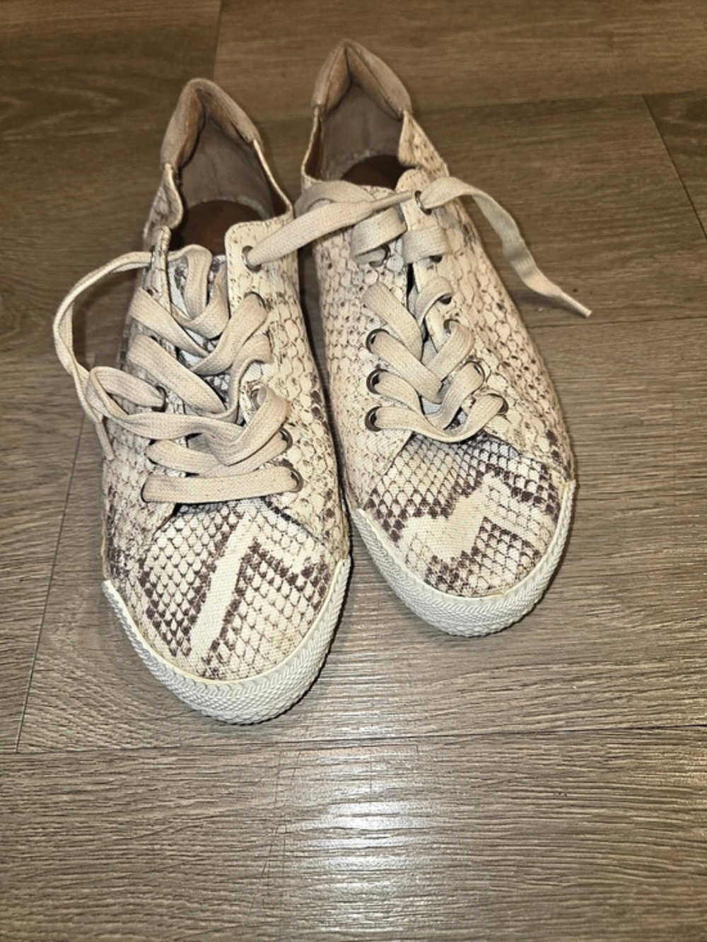 Franco Sarto Lessia Sneaker Oxford Leather Natural Snake Print